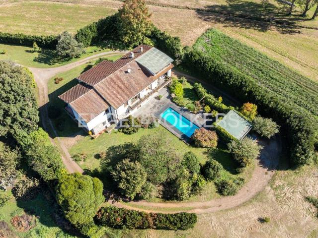 Villa Indipendente in vendita a Capannori, Toscana