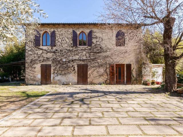 Villa Indipendente in vendita a Camigliano Santa Gemma, Capannori