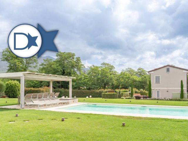 Villa Indipendente in vendita a Capannori, Toscana