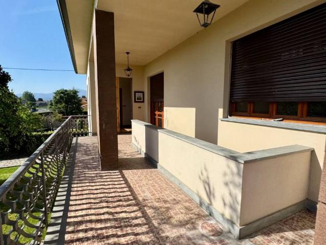 Villa Indipendente in vendita a Capannori, Toscana