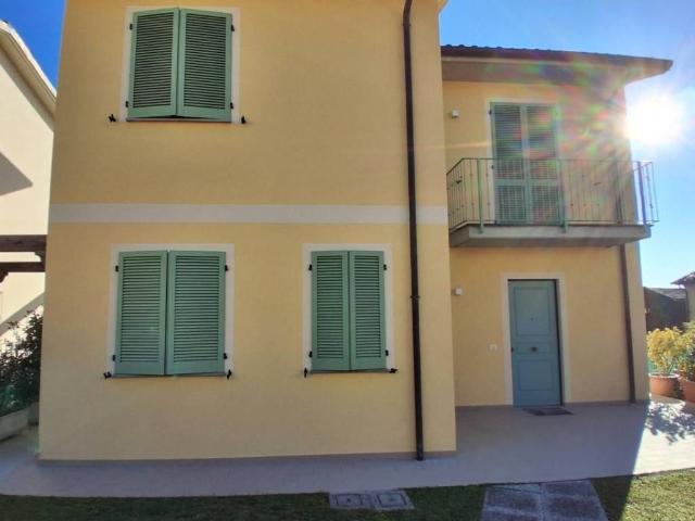 Villa Indipendente in vendita a Capannori, Toscana