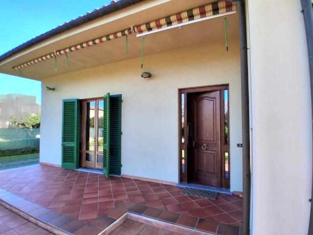 Villa Indipendente in vendita a Capannori, Toscana