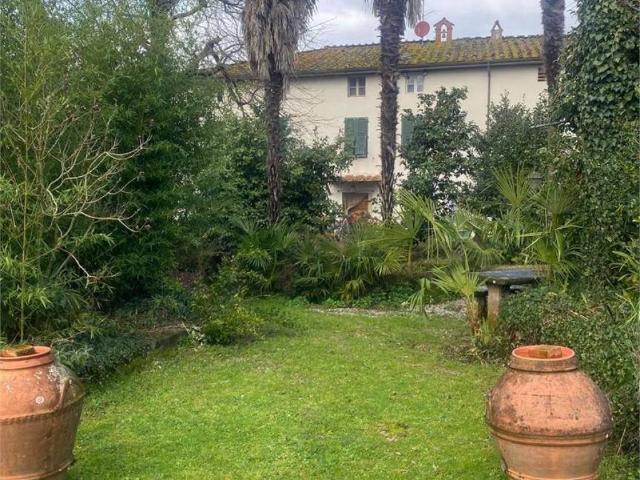 Villa Indipendente in vendita a Capannori, Toscana