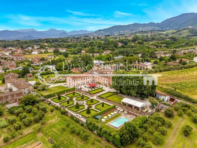 Villa Indipendente in vendita a San Colombano, Capannori