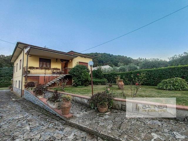 Villa Indipendente in vendita a Sant'Andrea di Compito, Capannori