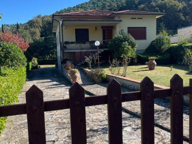 Villa Indipendente in vendita a San Giusto di Compito, Capannori