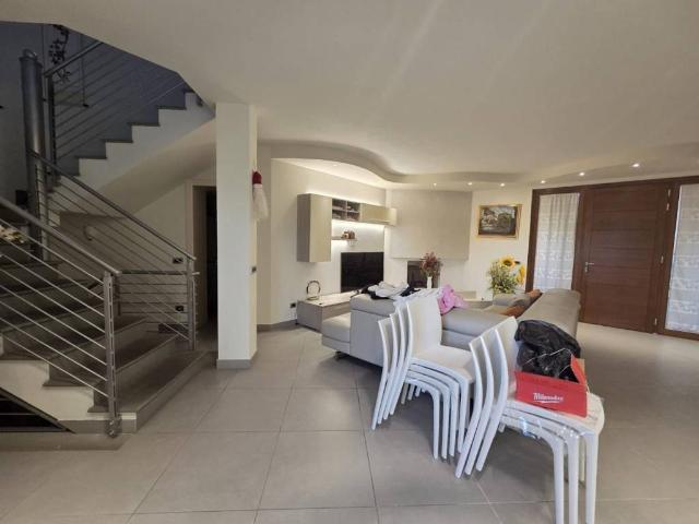 Villa Indipendente in vendita a Capannori, Toscana