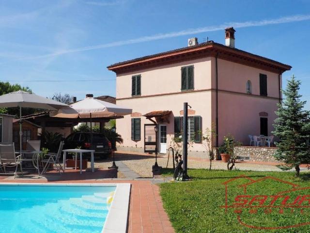 Villa Indipendente in vendita a San Colombano, Capannori