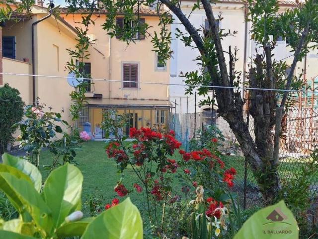 Villa Indipendente in vendita a Capannori, Toscana