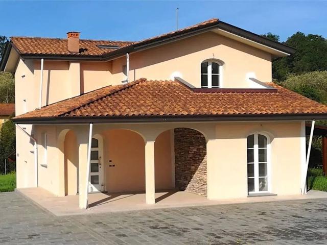 Villa Indipendente in vendita a Capannori, Toscana