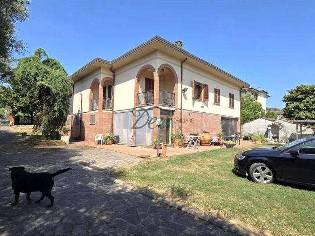 Villa Indipendente in vendita a Capannori, Toscana