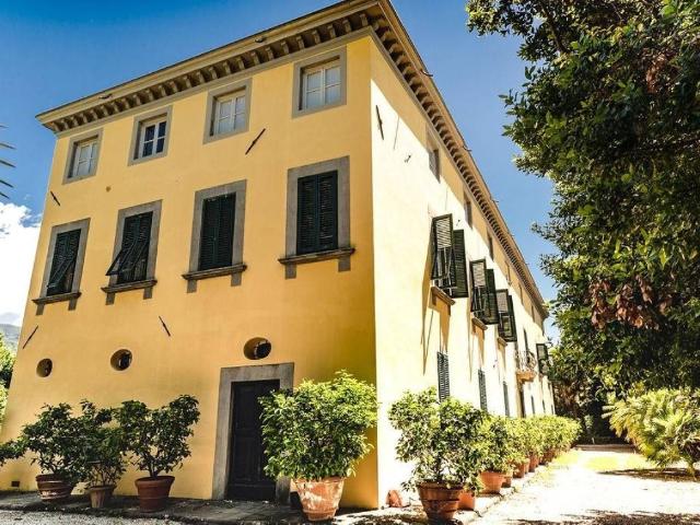 Villa Indipendente in vendita a Capannori, Toscana