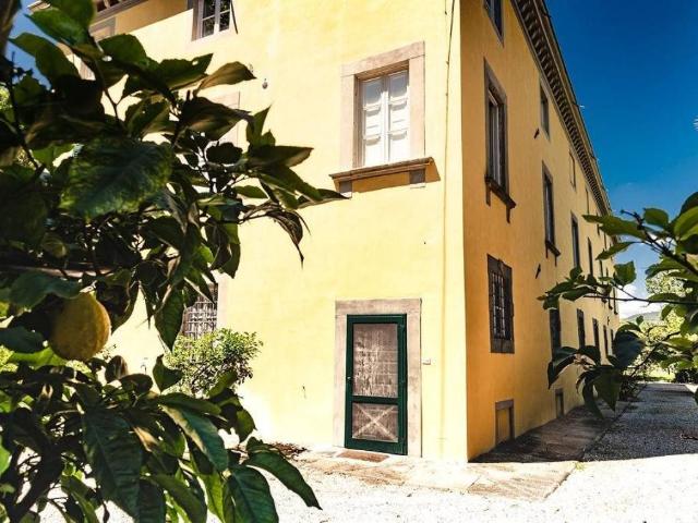 Villa Indipendente in vendita a Capannori, Toscana