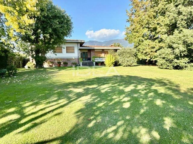 Villa Indipendente in vendita a Capannori, Toscana