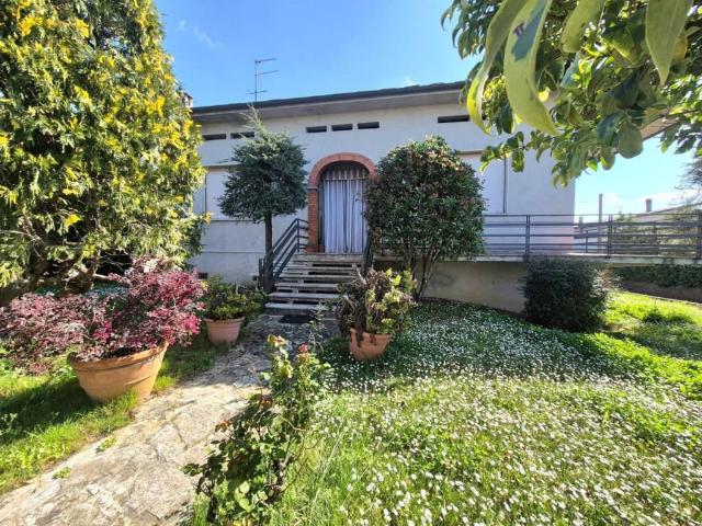 Villa Indipendente in vendita a Camigliano Santa Gemma, Capannori