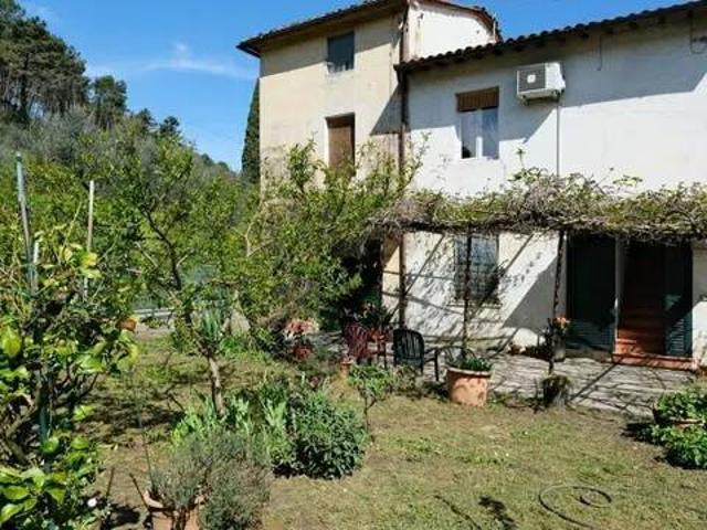 Villa Indipendente in vendita a Coselli, Capannori