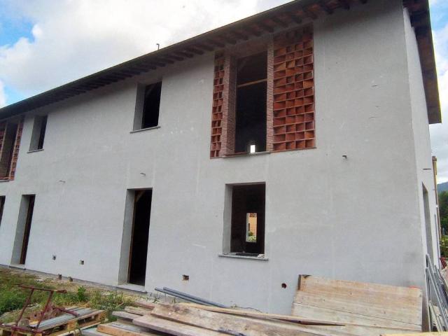 Villa Indipendente in vendita a Zone, Capannori