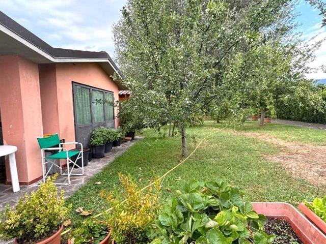 Villa Indipendente in vendita a Capannori, Toscana