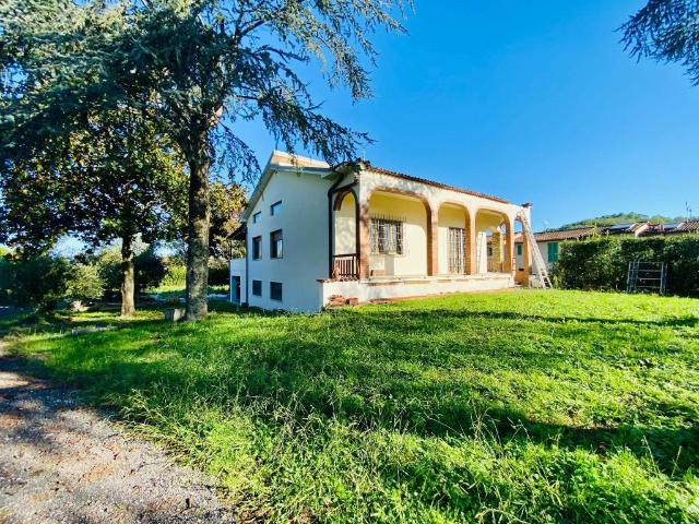 Villa Indipendente in vendita a San Leonardo in Treponzio, Capannori