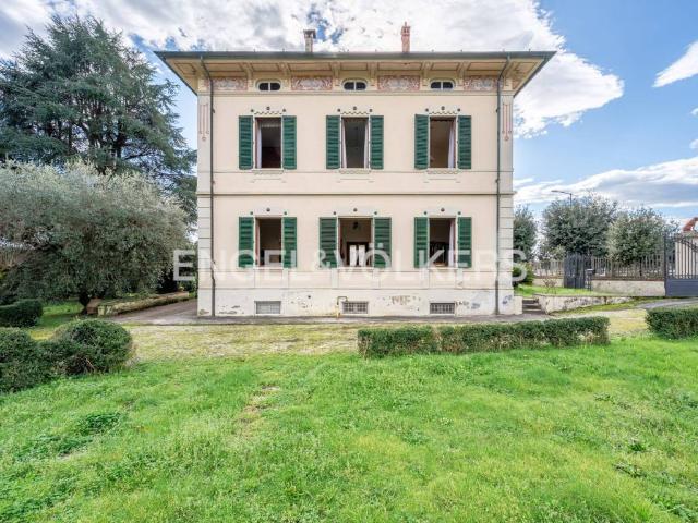 Villa Indipendente in vendita a Capannori, Toscana