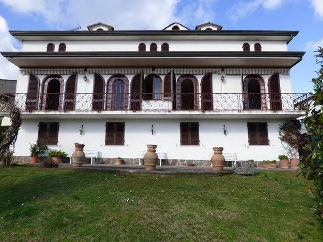 Villa Indipendente in vendita a Castelvecchio di Compito, Capannori