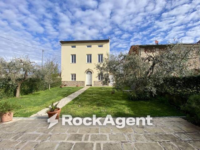 Villa Indipendente in vendita a Capannori, Toscana