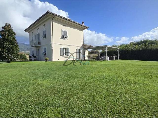 Villa Indipendente in vendita a Camigliano Santa Gemma, Capannori