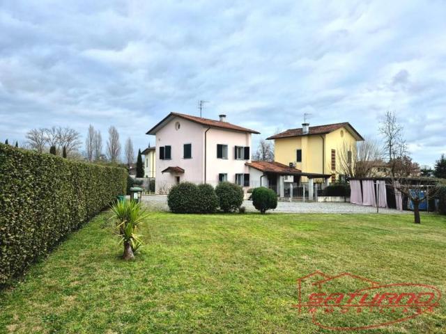 Villa Indipendente in vendita a Capannori, Toscana