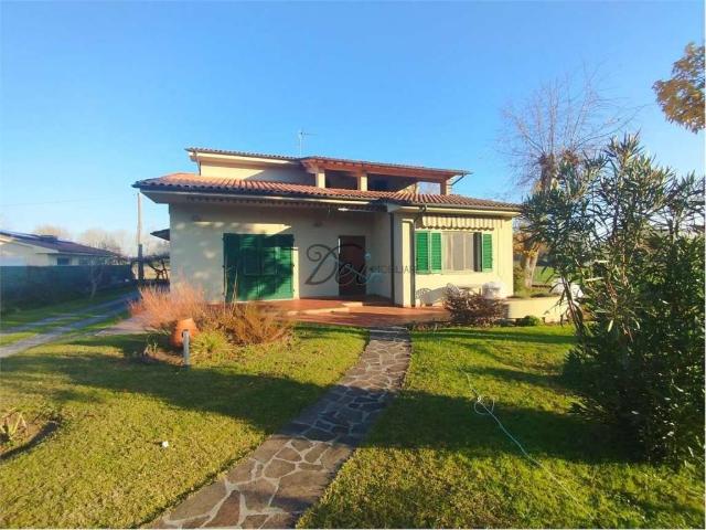Villa Indipendente in vendita a Capannori, Toscana