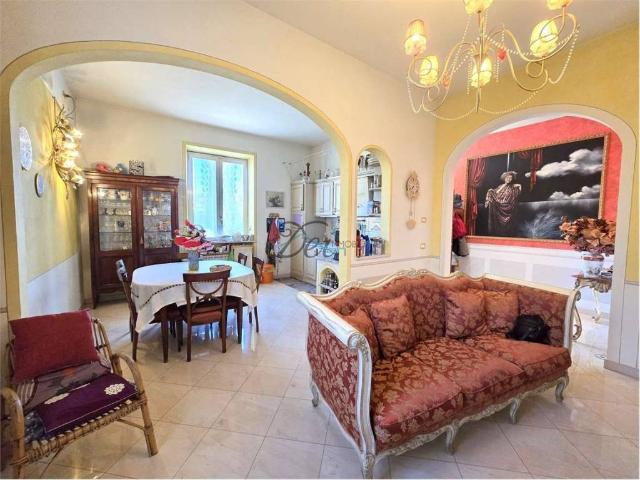 Villa Indipendente in vendita a Capannori, Toscana