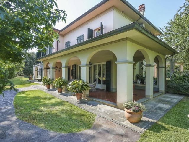 Villa Indipendente in vendita a Capannori, Toscana