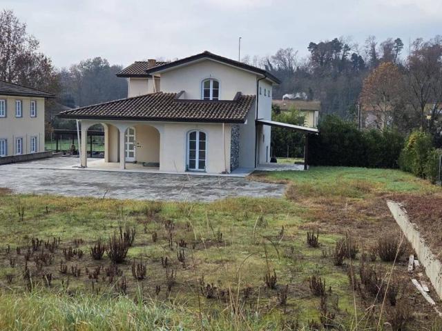 Villa Indipendente in vendita a Capannori, Toscana