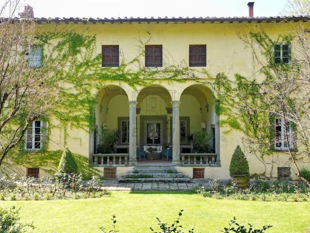 Villa Indipendente in vendita a Coselli, Capannori
