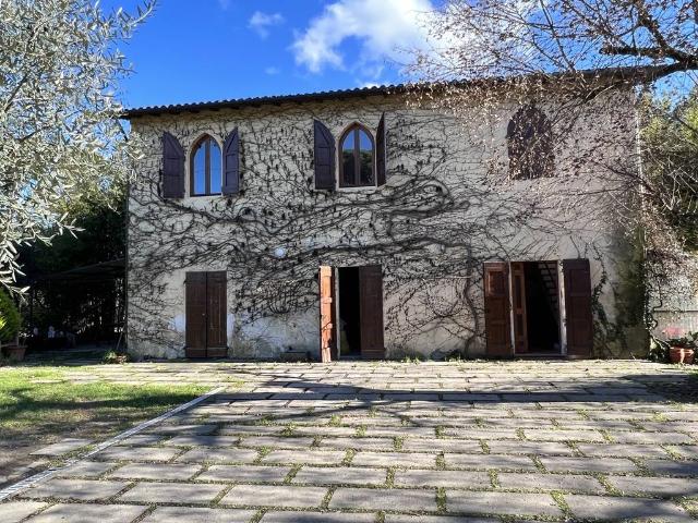 Villa Indipendente in vendita a Camigliano Santa Gemma, Capannori