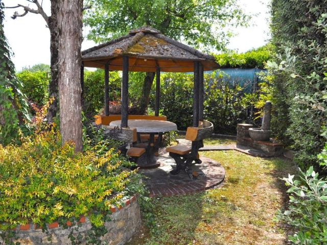 Villa Indipendente in vendita a Capannori, Toscana