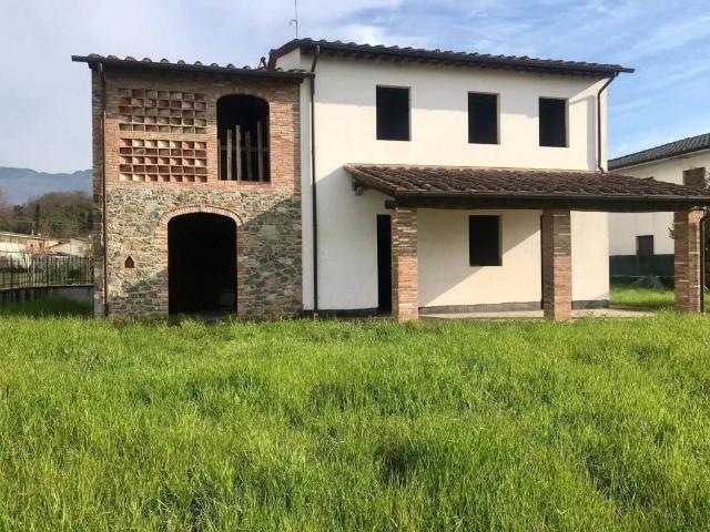 Villa Indipendente in vendita a Santa Margherita, Capannori