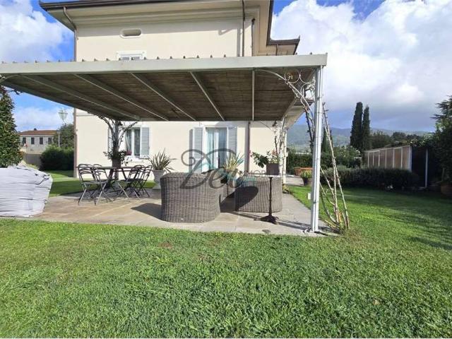 Villa Indipendente in vendita a Camigliano Santa Gemma, Capannori