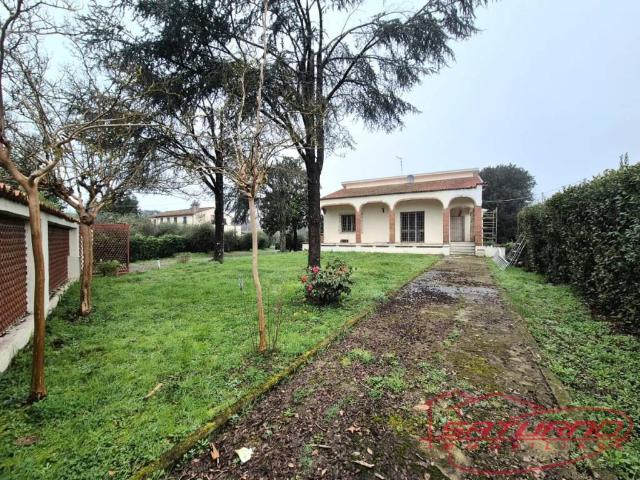 Villa Indipendente in vendita a Capannori, Toscana