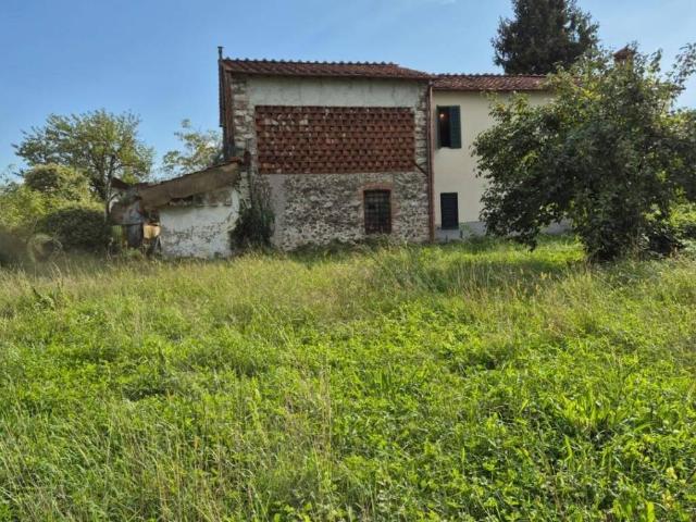 Villa Indipendente in vendita a Capannori, Toscana
