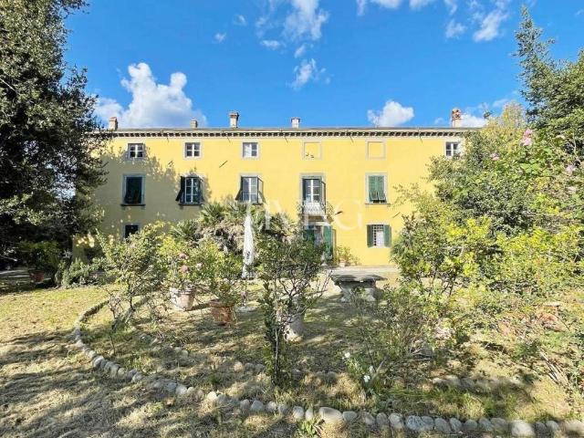 Villa Indipendente in vendita a Capannori, Toscana
