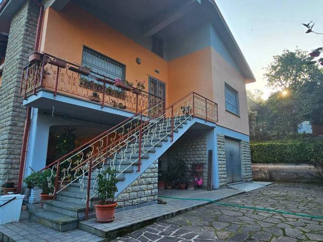 Villa Indipendente in vendita a Capannori, Toscana