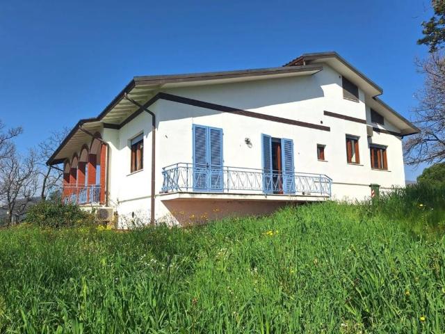 Villa Indipendente in vendita a Tofori, Capannori