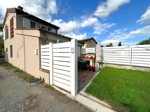 Villa Indipendente in vendita a Toringo, Capannori