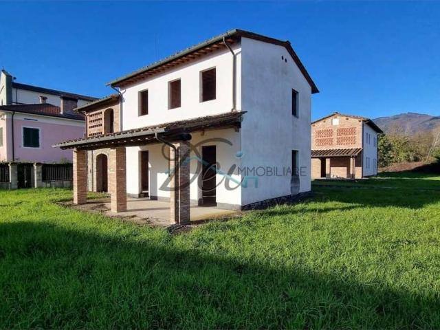 Villa Indipendente in vendita a Capannori, Toscana