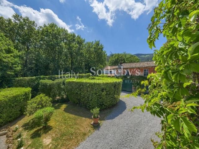 Villa Indipendente in vendita a Capannori, Toscana