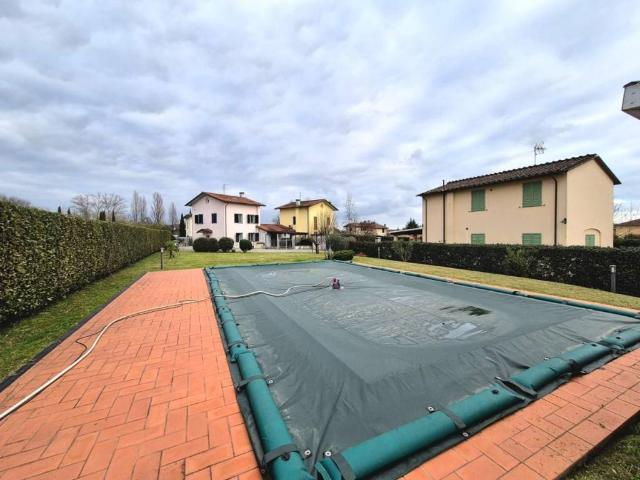 Villa Indipendente in vendita a Capannori, Toscana