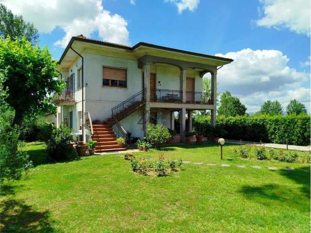 Villa Indipendente in vendita a Camigliano Santa Gemma, Capannori