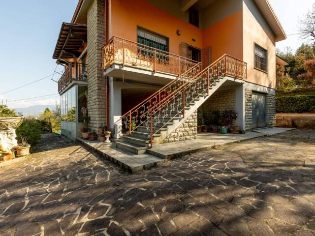 Villa Indipendente in vendita a Capannori, Toscana