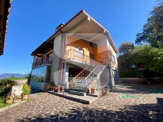 Villa Indipendente in vendita a Capannori, Toscana