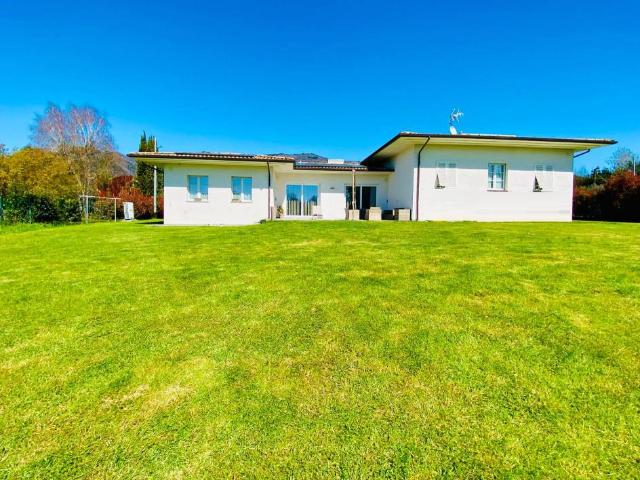 Villa Indipendente in vendita a Capannori, Toscana